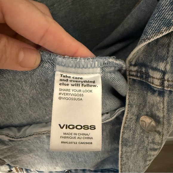 ❤️ Vigoss Destructed Denim Trucker Jacket - Picture 7 of 8